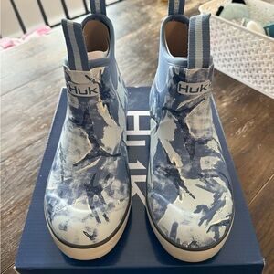 HUK Women’s Rogue Wave Camo Boots